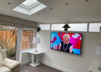 Side Hipped Lean-to Interior TV